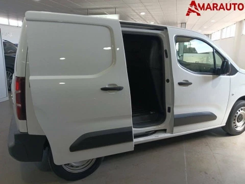 Peugeot Partner   Standard 600kg BlueHDi 73kW Pro