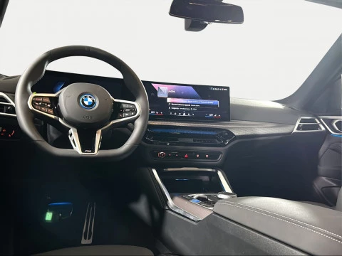 BMW i4 eDrive35