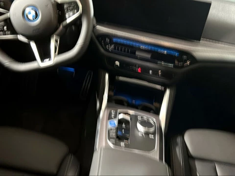 BMW i4 eDrive35