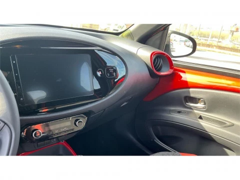 Toyota Aygo X Cross 5 Puertas Trendy Edition 70 Automático (s-CVT)