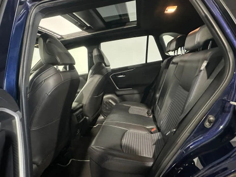 Toyota Rav4 2.5L 220H FEEL