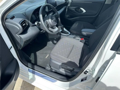 Toyota Yaris ACTIVE PLUS