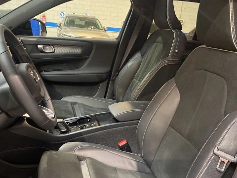 Volvo XC40 1.5 T5 RECHARGE R-DESIGN DCT 5P