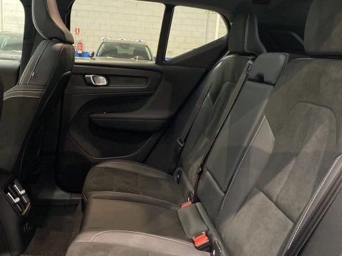 Volvo XC40 1.5 T5 RECHARGE R-DESIGN DCT 5P