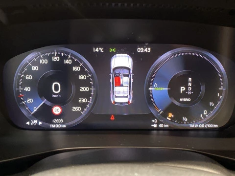 Volvo XC40 1.5 T5 RECHARGE R-DESIGN DCT 5P