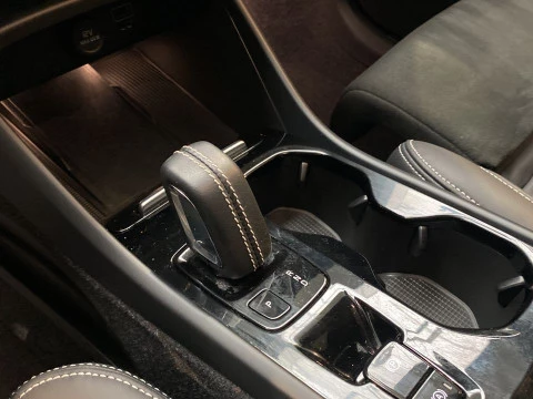 Volvo XC40 1.5 T5 RECHARGE R-DESIGN DCT 5P