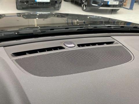 Volvo XC40 1.5 T5 RECHARGE R-DESIGN DCT 5P