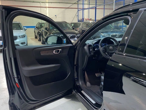 Volvo XC40 1.5 T5 RECHARGE R-DESIGN DCT 5P