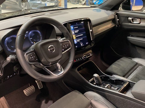 Volvo XC40 1.5 T5 RECHARGE R-DESIGN DCT 5P