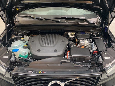 Volvo XC40 1.5 T5 RECHARGE R-DESIGN DCT 5P