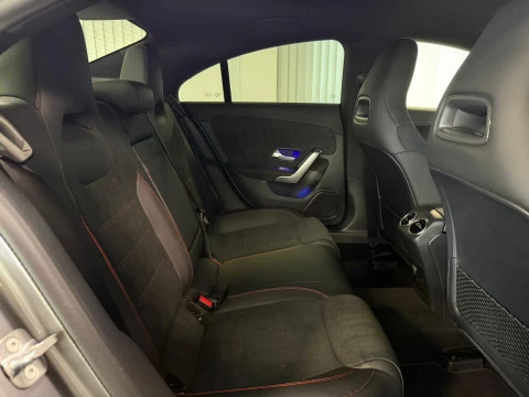 Mercedes-Benz CLA CLA 200 D DCT