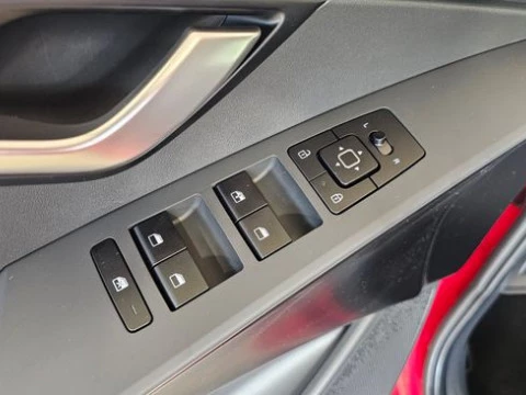 Kia Niro 1.6 GDi HEV 102kW (139CV) Concept