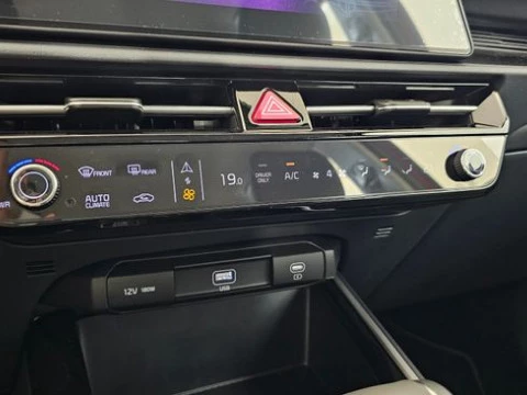 Kia Niro 1.6 GDi HEV 102kW (139CV) Concept
