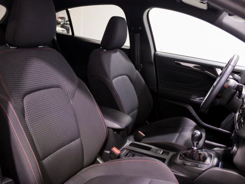 Ford Focus 1.0 Ecoboost MHEV 92kW ST-Line