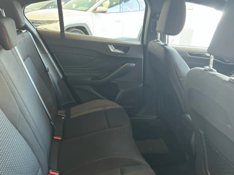 Ford Focus 1.0 Ecoboost MHEV 92kW ST-Line Ford Focus 1.0 Ecoboost MHEV 92kW ST-Line