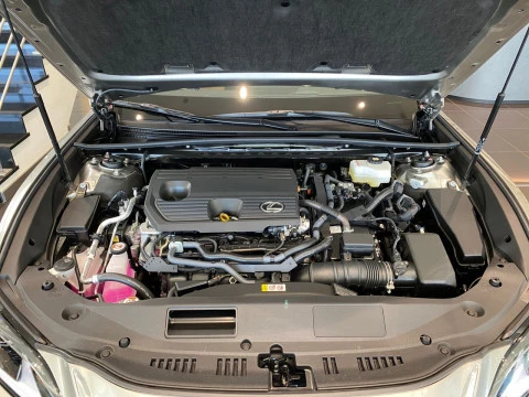 Lexus ES 2.5 300h Premium