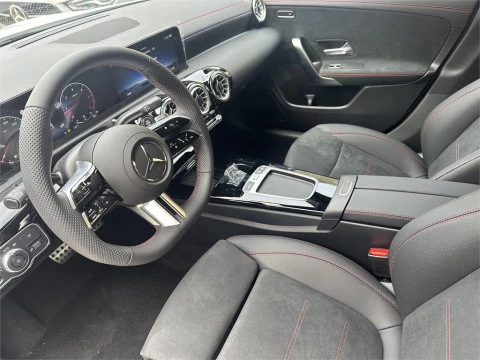 Mercedes-Benz CLA 220 D DCT