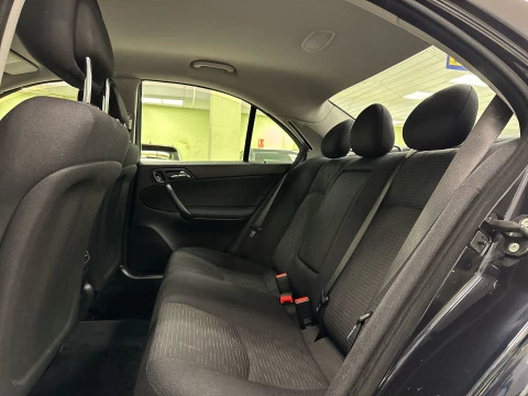 Mercedes-Benz Clase C C 180 K Sport Edition 105 kW (143 CV)