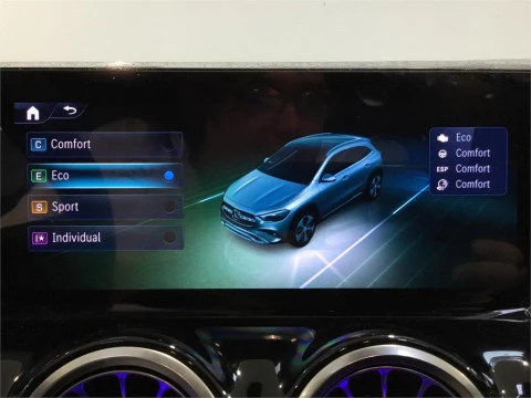 Mercedes-Benz GLA 200 D