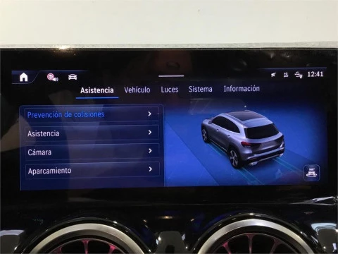 Mercedes-Benz GLA 200 D