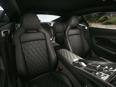 Aston Martin DB12 4.0 V8 Auto