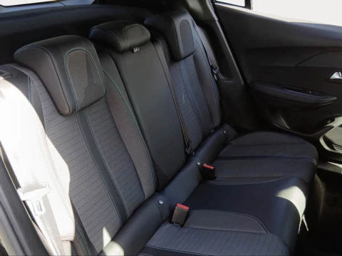 Peugeot 2008 PureTech 130 S&S Allure EAT8 96 kW (130 CV)