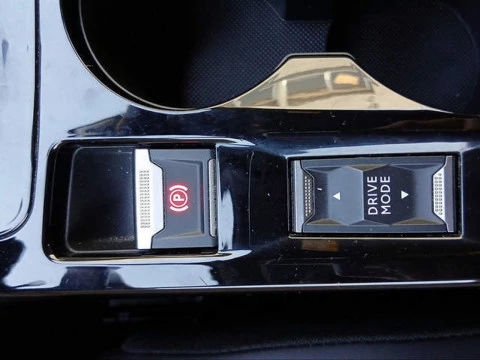 Peugeot 2008 PureTech 130 S&S Allure EAT8 96 kW (130 CV)