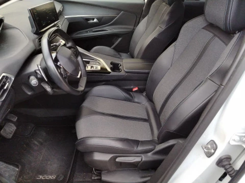 Peugeot 3008 Hybrid 225 e-EAT8 Allure