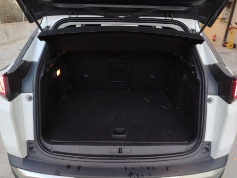 Peugeot 3008 Hybrid 225 e-EAT8 Allure