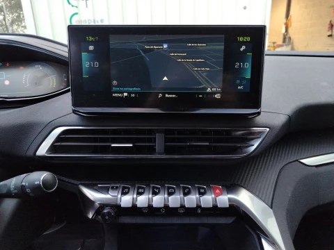 Peugeot 3008 Hybrid 225 e-EAT8 Allure