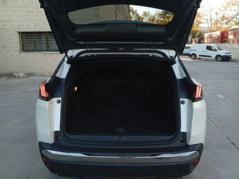 Peugeot 3008 Hybrid 225 e-EAT8 Allure