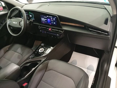 Kia Niro 1.6 GDi HEV 104kW (141CV) Drive