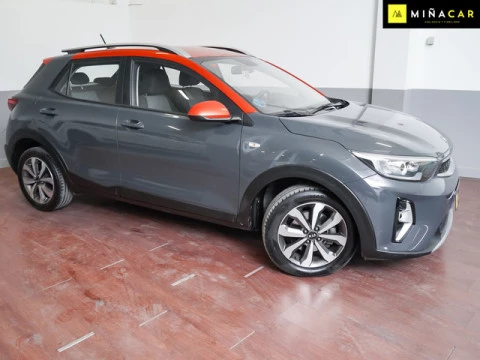 Kia Stonic 1.0 T-GDi MHEV iMT Concept 74 kW (100 CV)