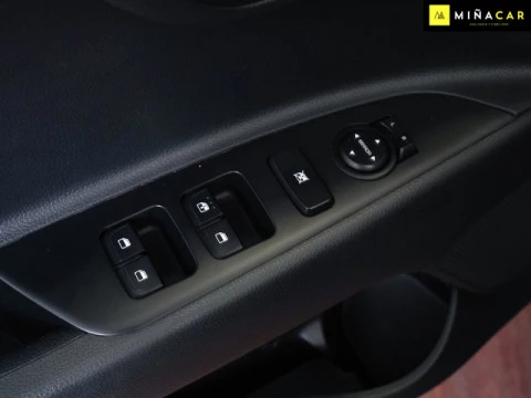 Kia Stonic 1.0 T-GDi MHEV iMT Concept 74 kW (100 CV)