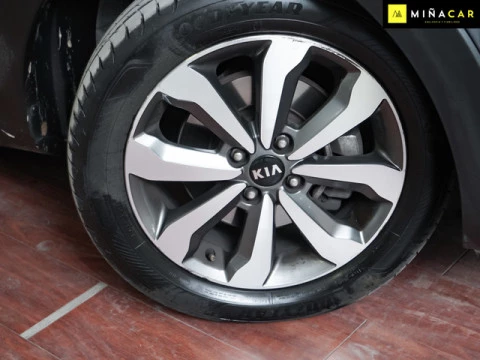 Kia Stonic 1.0 T-GDi MHEV iMT Concept 74 kW (100 CV)