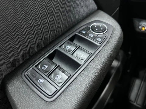 Renault Clio techno Eco-G 100cv (74kW)