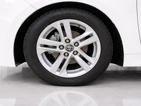 Estado impecable de todas las llantas del Corolla 1.8 122CV ActiveTech.