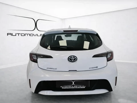 Vista trasera del  Corolla 1.8 122CV ActiveTech.