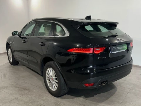 Jaguar F-Pace 2.0D I4  PURE AUT 180