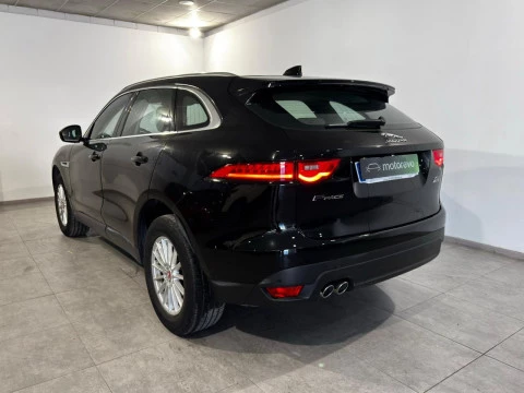 Jaguar F-Pace 2.0D I4  PURE AUT 180