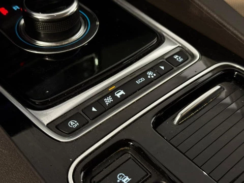 Jaguar F-Pace 2.0D I4  PURE AUT 180