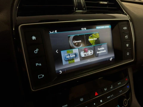 Jaguar F-Pace 2.0D I4  PURE AUT 180