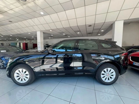 Jaguar F-Pace 2.0D L4 MHEV R-DYNAMIC SE AUT. AWD 163