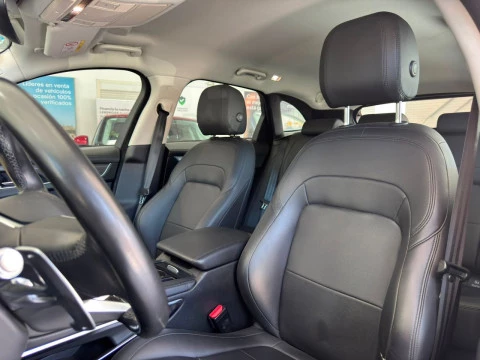 Jaguar F-Pace 2.0D L4 MHEV R-DYNAMIC SE AUT. AWD 163