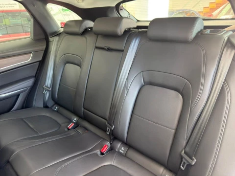 Jaguar F-Pace 2.0D L4 MHEV R-DYNAMIC SE AUT. AWD 163