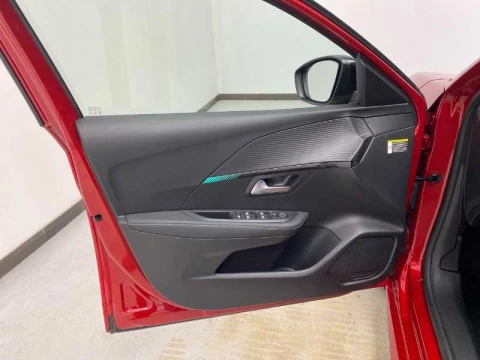 Peugeot 208 Nuevo 208 5P Allure Pack Eléctrico 136 (100 Kw)