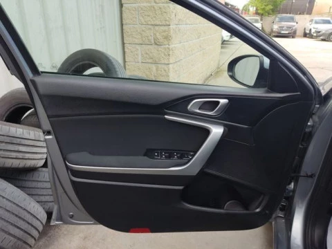 Kia Ceed Tourer Tourer 1.6 MHEV iMT 100kW Concept