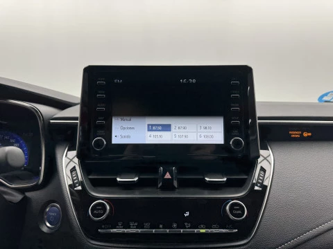 Toyota Corolla 1.8 125H ACTIVE TECH E-CVT