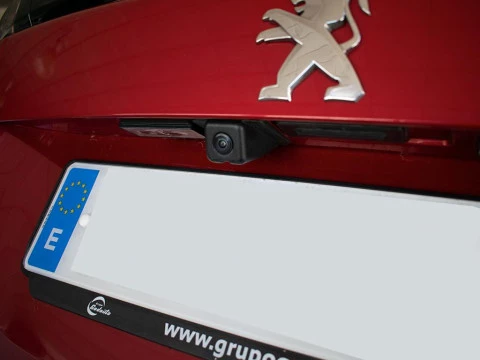 Peugeot 2008 1.5 BLUEHDI 130 S&S ALLURE AUTO 5P