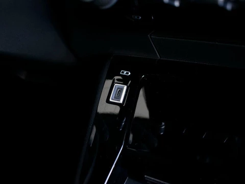 Peugeot 2008 1.5 BLUEHDI 130 S&S ALLURE AUTO 5P